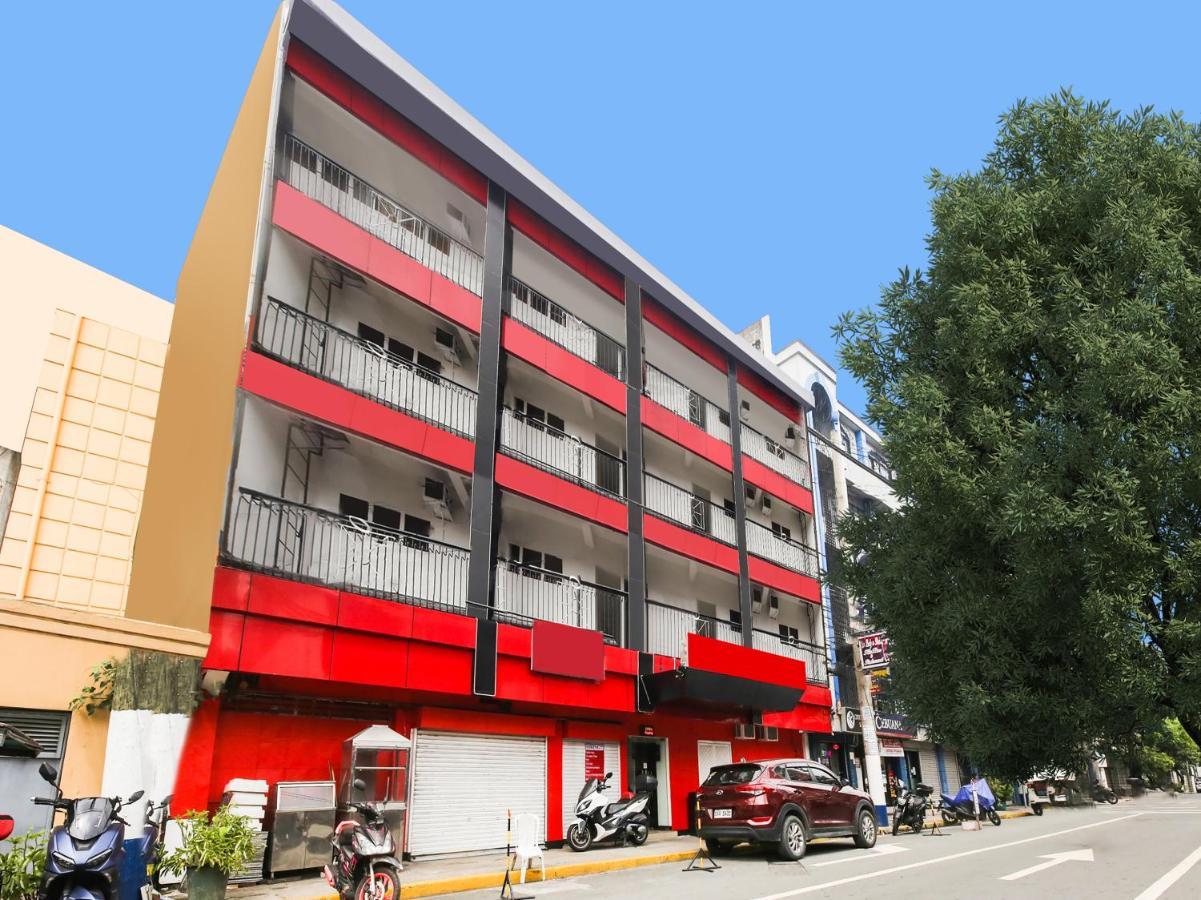 Oyo 895 Golden Majestic Pension Inn Манила Екстериор снимка
