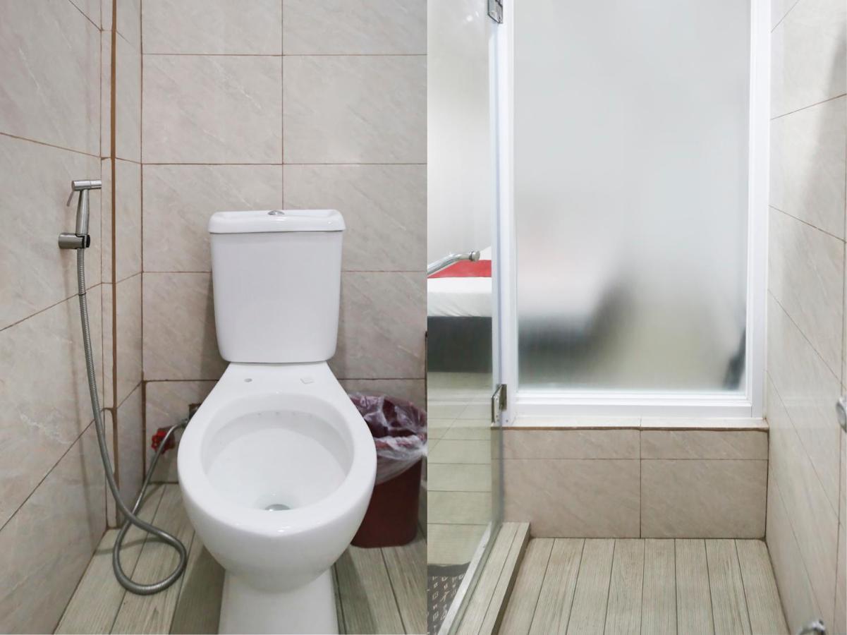 Oyo 895 Golden Majestic Pension Inn Манила Екстериор снимка